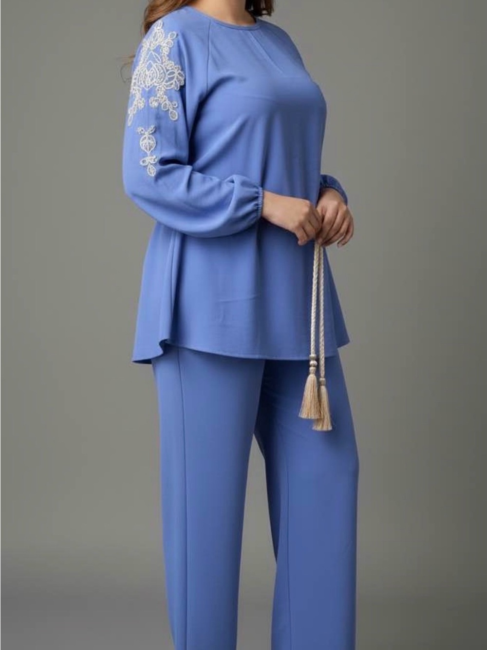 Women's Blue Two-Piece Lounge Set with Embroidered Sleeves - Picture 3 of 3